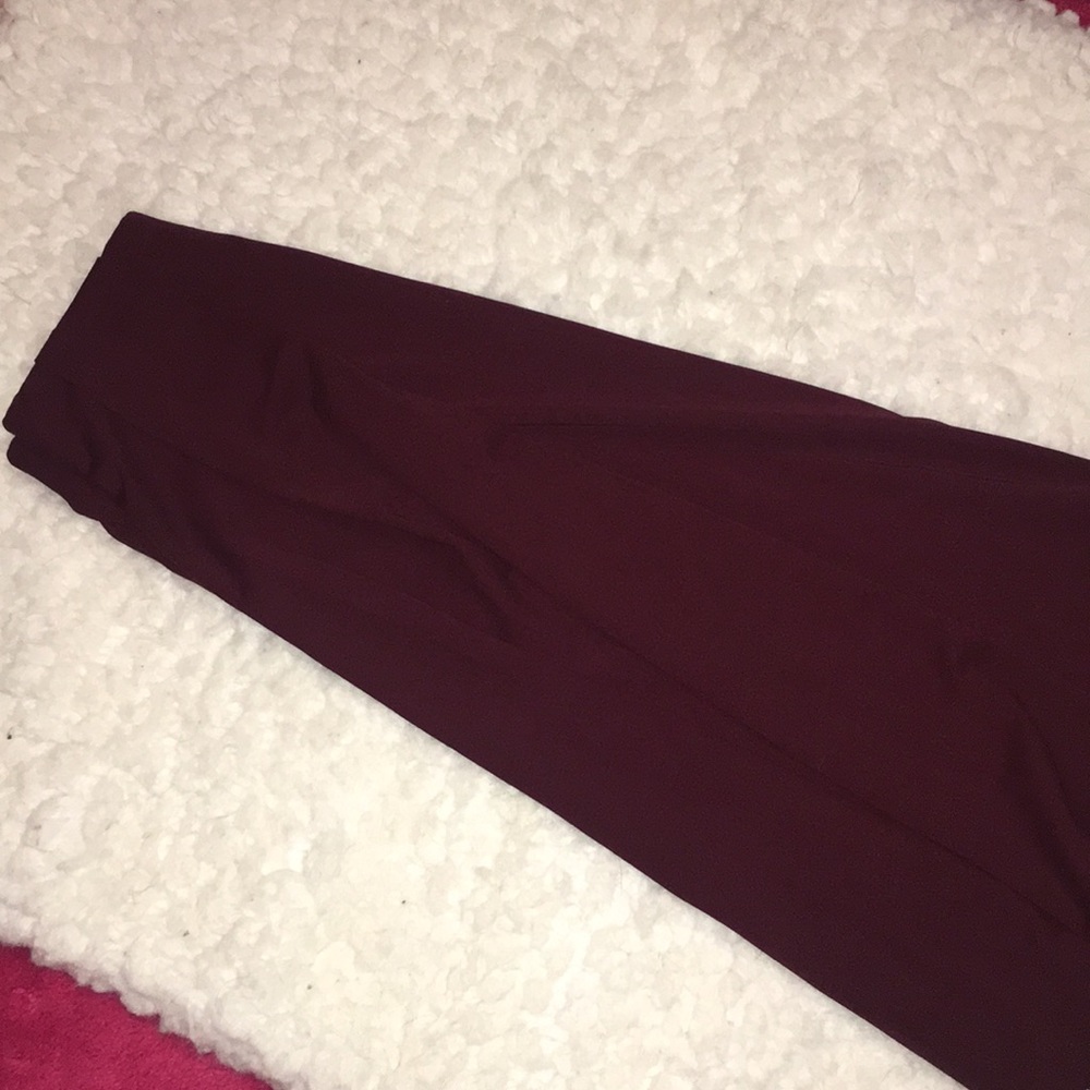 NWOT maroon Skirt!